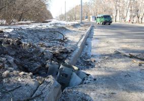 კუპიანსკში რუსებმა სამოქალაქო ავტოკოლონა დაბომბეს, დაიღუპა 20 ადამიანი