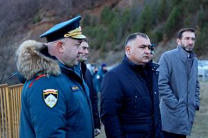 Югоосетинский лидер раскритиковал главу Минздрава