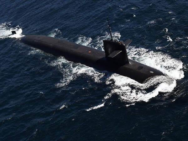 US nuclear submarine hits object in South China Sea