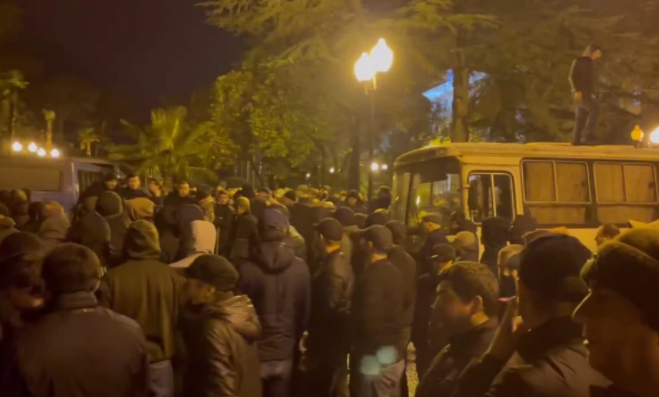 აფხაზური ოპოზიციისა და დე ფაქტო პრეზიდენტის მოლაპარაკებები უშედეგოდ დასრულდა