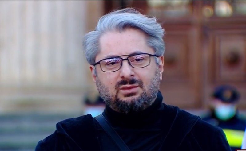 "სააკაშვილი კედელ-კედელ შემოვიდა, ვერ დგას წესიერად ფეხზე"