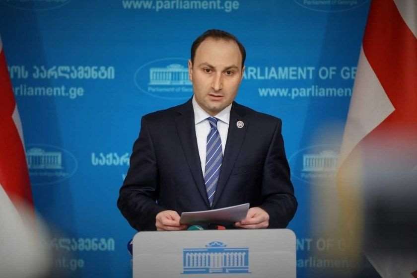 "წარმოჩენა, რომ ხალხი ტოვებს საქართველოს, დეზინფორმაცია არის" – ოხანაშვილის მტკიცება და საქსტატის მონაცემები