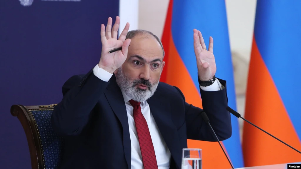 Пашинян признал, что Симоньян и Габрелянову запрещен въезд в Армению