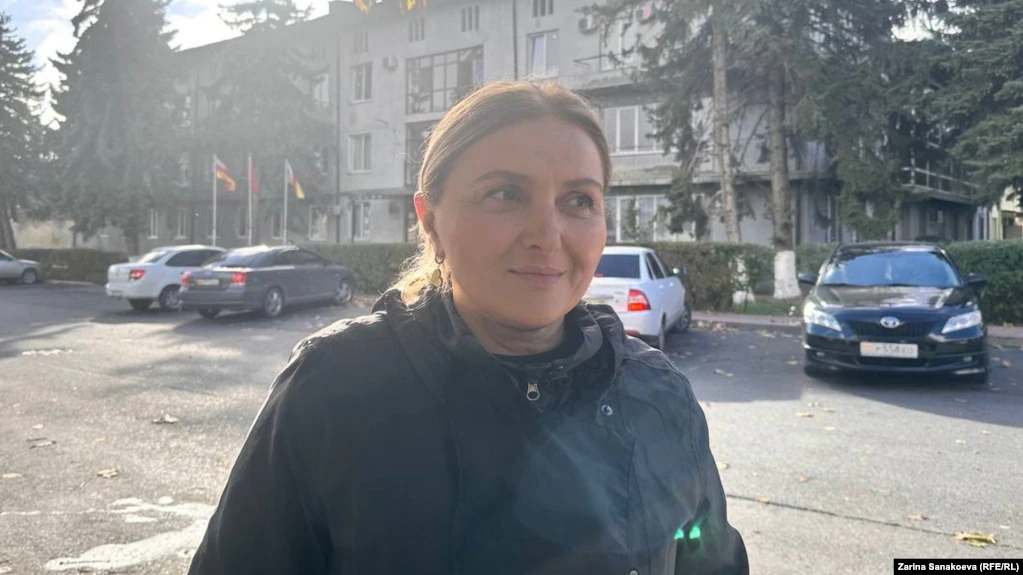 Активистке Тамаре Меаракишвили помешали провести одиночный пикет