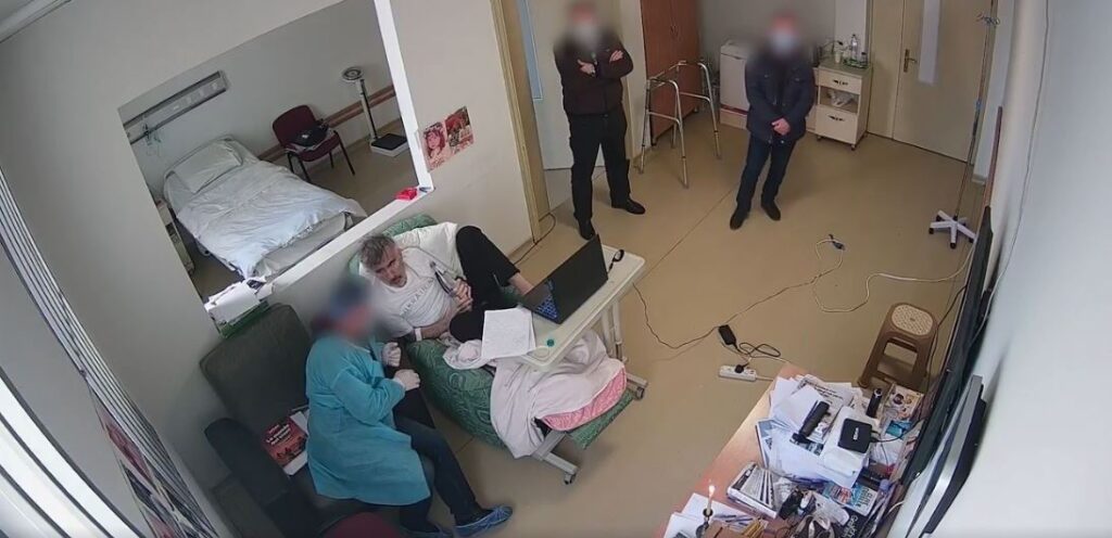Власти Грузии опубликовали новые кадры из палаты Михаила Саакашвили
