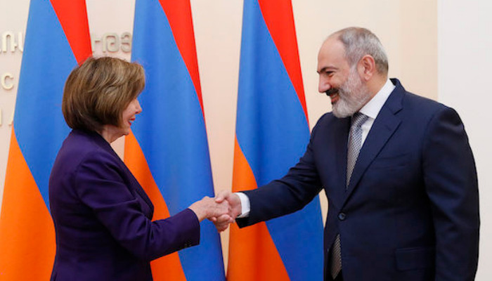 პელოსი: "ჩვენ სომხეთის მეგობრები ვართ“