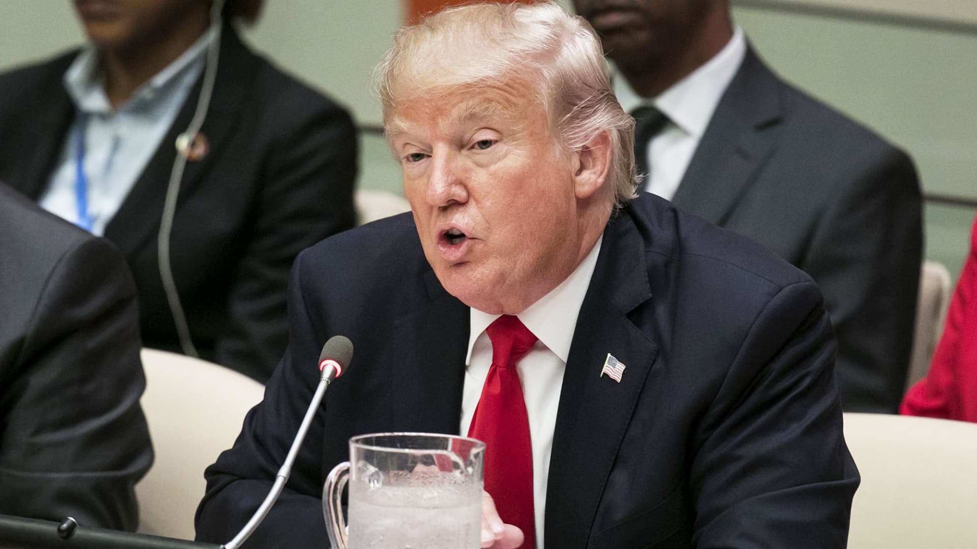 Трамп пригрозил Китаю дополнительными пошлинами