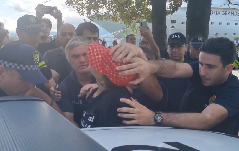 ბათუმში, აქციაზე დაკავებული ქალი: “უკრაინის მოქალაქე ვარ”