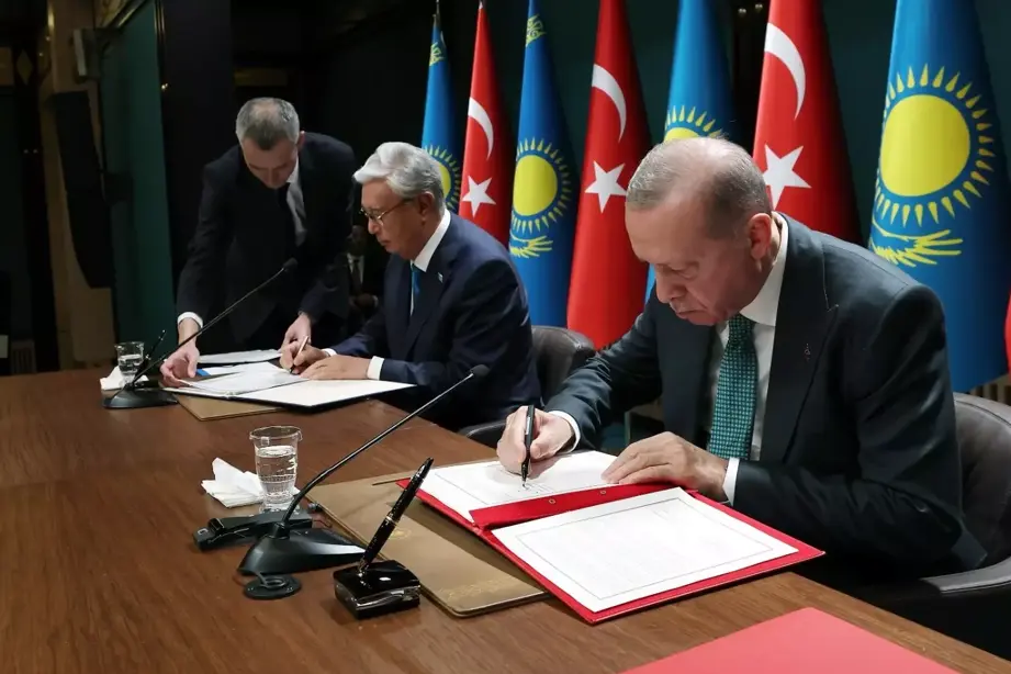 თურქეთი და ყაზახეთი „შუა დერეფნის“ განვითარების ახალ მიზნებზე შეთანხმდნენ