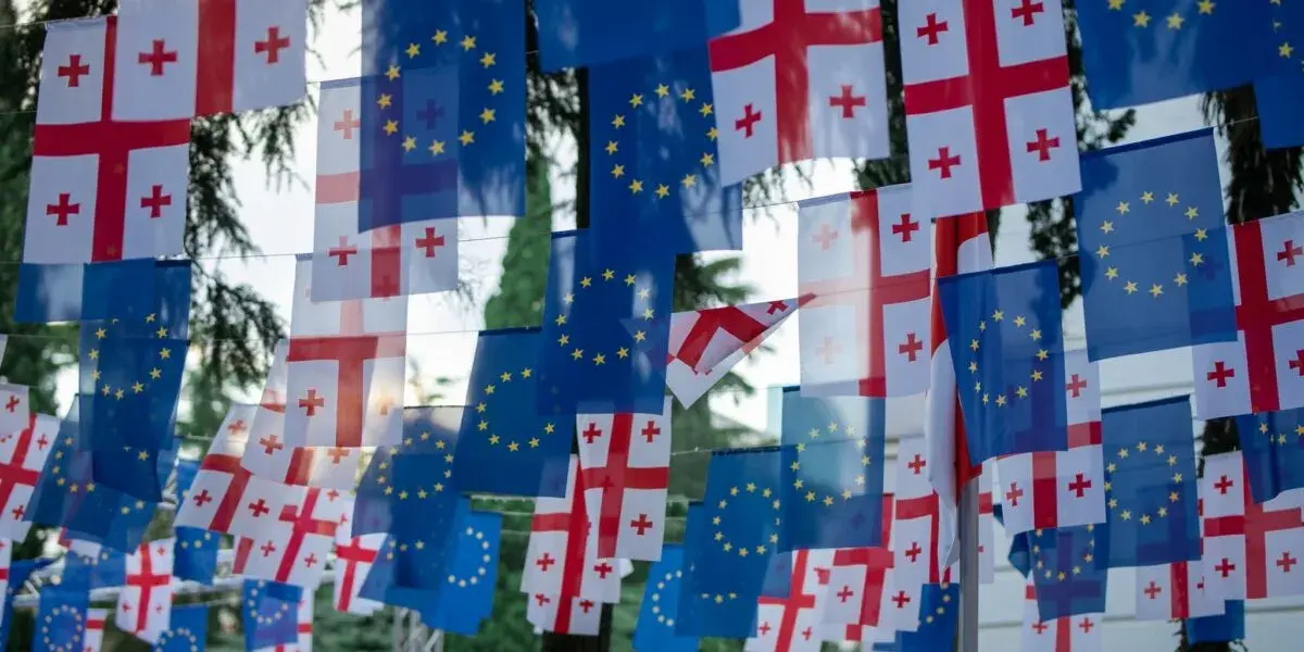 Опрос Eurobarometer, согласно которому доверие к ЕС в Грузии снизилось, был проведен GORBI