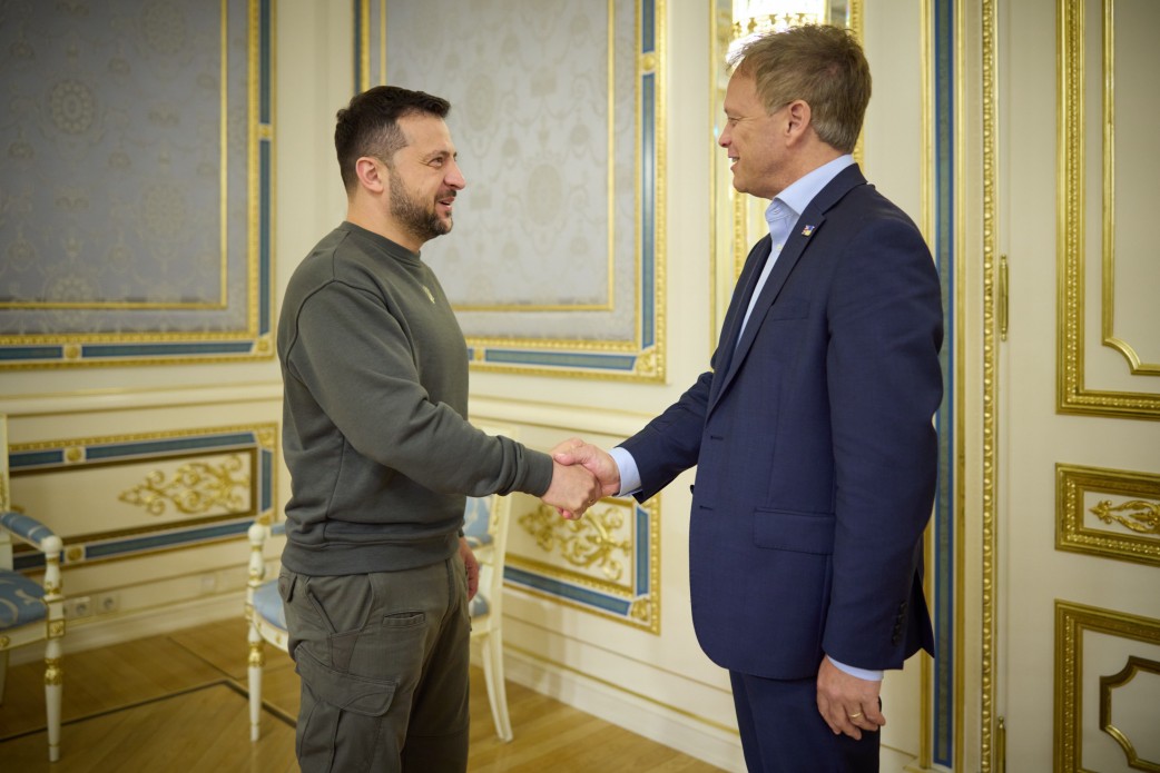New UK defense minister meets with Zelensky on surprise visit to Ukraine