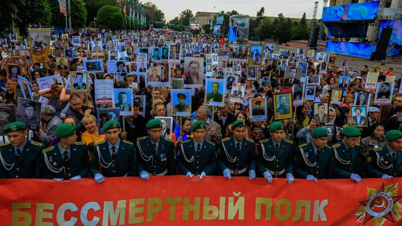 Власти Казахстана запретили проводить шествия в честь 9 мая