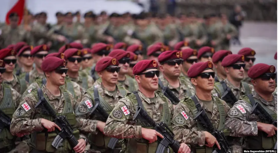 Грузинских призывников обяжут явиться в комиссию даже при электронной повестке