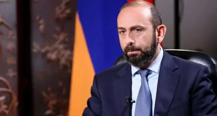 Ереван отрицает планы изменить Конституцию под давлением Азербайджана