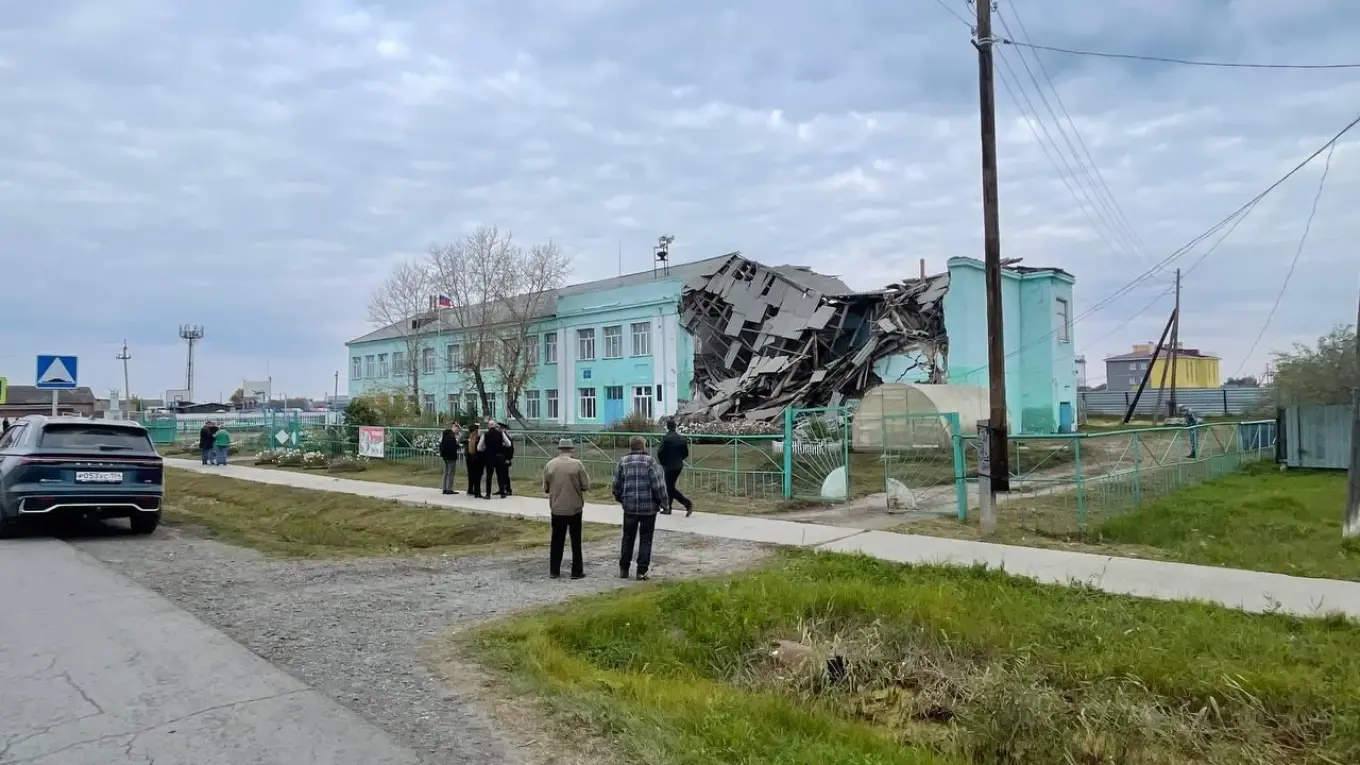 В России обрушилась вторая за два дня школа