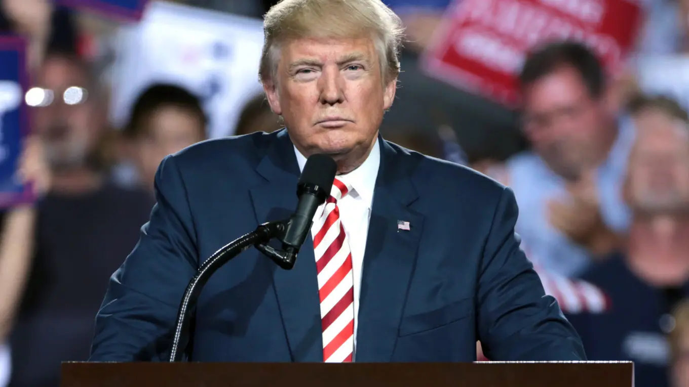 Трамп похвалил сам себя за урегулирование войны в Украине и назвал дураками всех, кто считает иначе
