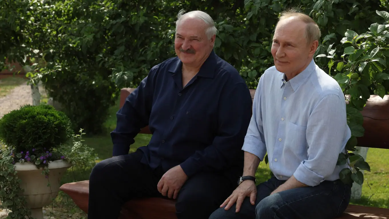Лукашенко заявил, что Путин не разрешил бить «Орешником» по офису Зеленского в Киеве
