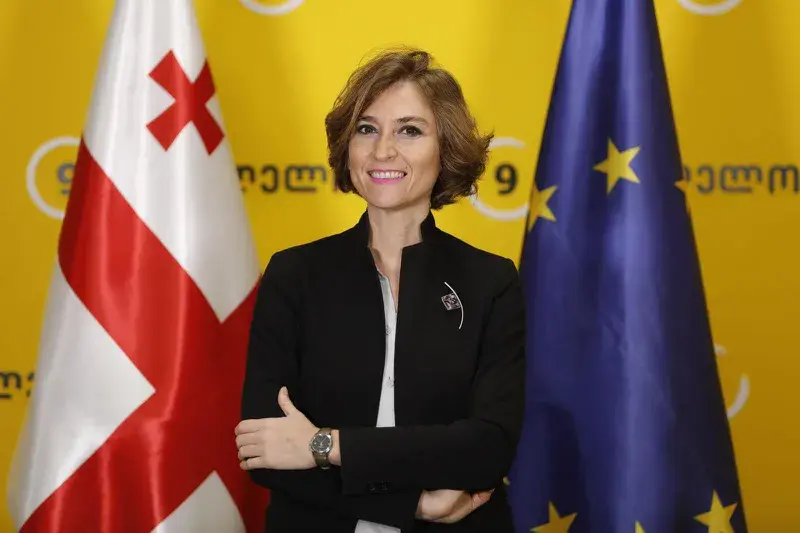 „ლელო - ძლიერი საქართველოს“ პოლიტსაბჭოს და პარტიულ თანამდებობას, პარტიის კიდევ ერთი წევრი, დეა მეტრეველი ტოვეს