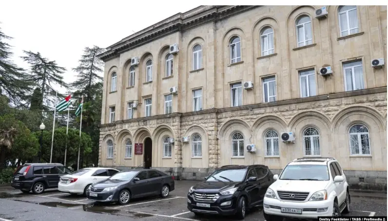 Глава абхазского Минюста предложил «концепцию двухпалатного парламента»