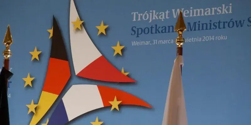 «Веймарский треугольник»: поправки в закон «О грантах» расширяют госконтроль над НПО и СМИ до беспрецедентности