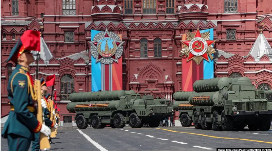 Парад 9 мая в Москве пройдёт без военной техники