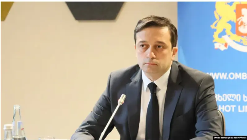 Обвиняемым политикам запрещают контактировать с внешним миром – омбудсмен Грузии