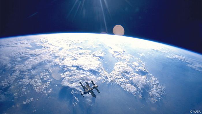 Экипаж первой регулярной миссии SpaceX к МКС вернулся на Землю
