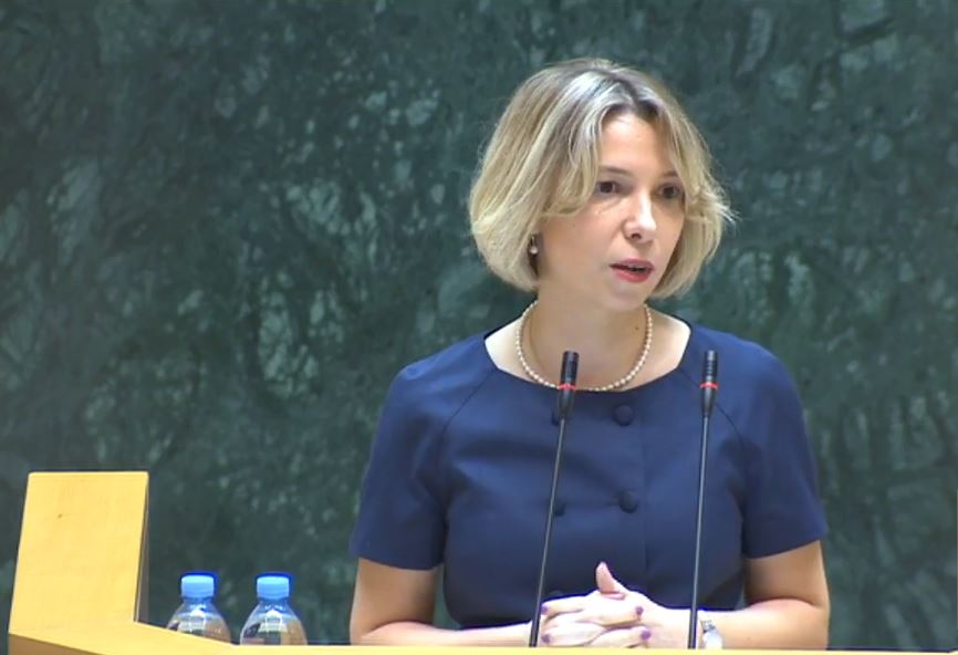 უმრავლესობის წევრი დეპუტატები – ლომჯარიას: „რას ერჩით საქართველოს მართლმადიდებელ ეკლესიას?!“