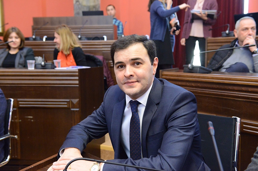ზარდიაშვილი – ვასაძეს: "კომბლები შეიძლება, გავთალოთ და დავალაგოთ ჭერში"