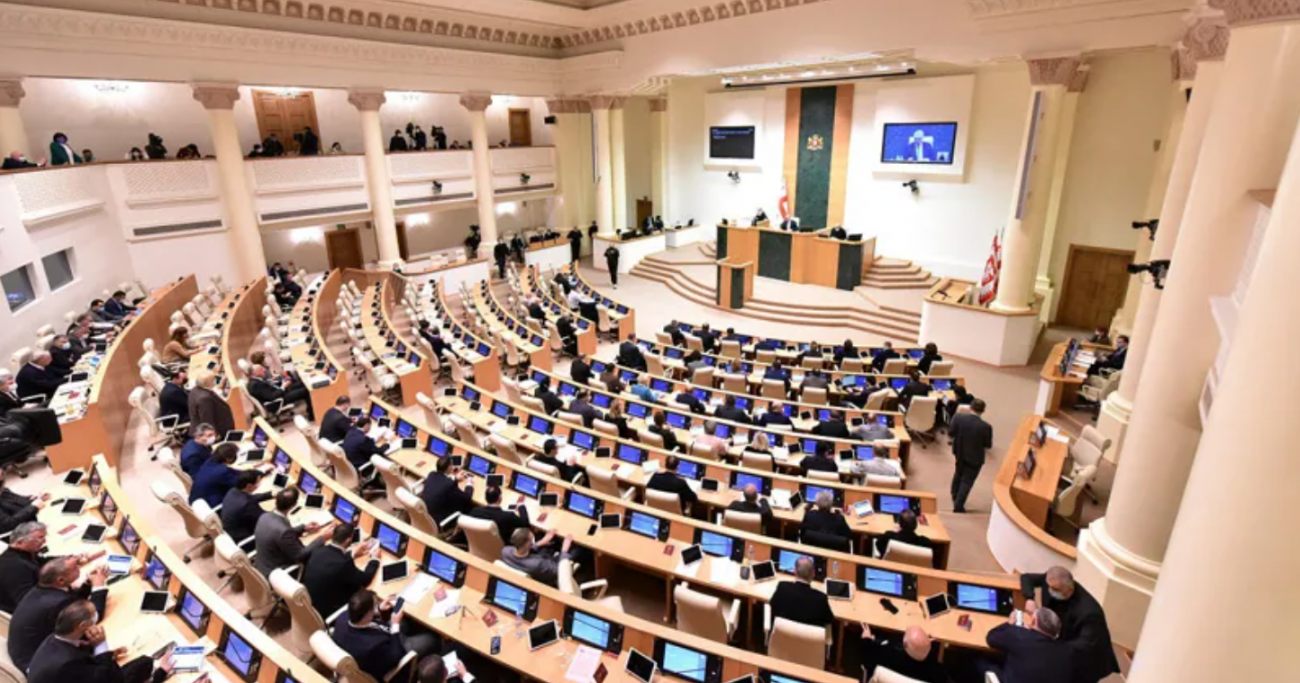 სადავო პარლამენტმა მხარი დაუჭირა სახელმწიფო გრანტის მართვის სააგენტოს შექმნას
