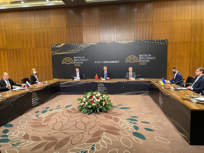 კულება: "ლავროვთან შეხვედრა ცეცხლის შეწყვეტასა და მარიუპოლში ჰუმანიტარული დერეფნის თაობაზე პროგრესის მიღწევის გარეშე დასრულდა"