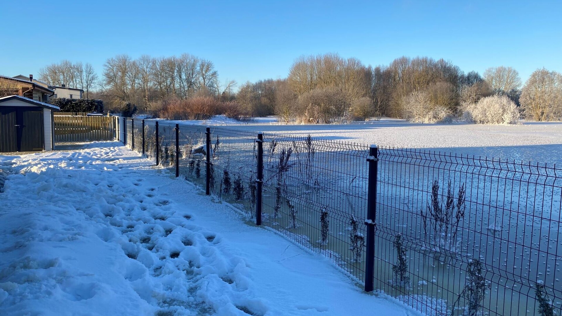 ბალტიისპირეთის ქვეყნები რუსეთთან საზღვარზე თავდაცვითი ზონების შექმნას იწყებენ