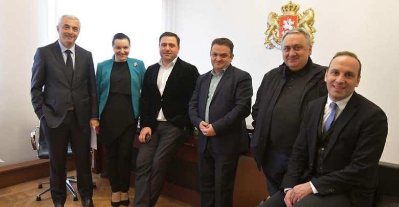 "დამოუკიდებელი დეპუტატები" შოთაძის გენპროკურორად არჩევის პროცესს არ დაესწრებიან