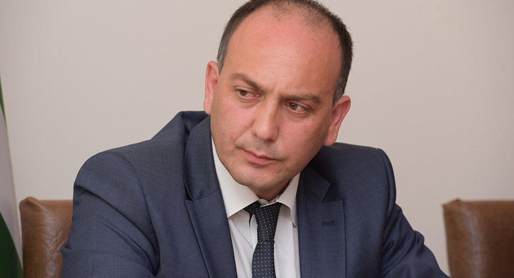 სოხუმი აკაკი ბობოხიძის სისხლის სამართლებრივ პასუხისგებაში მიცემით იმუქრება