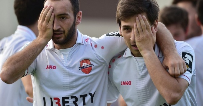 "ერთი თვალითაც გხედავთ" – ფეხბურთელების სოლიდარობა აქციის მონაწილეებს