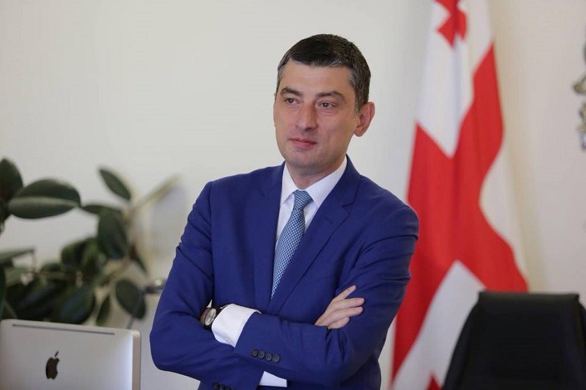 პოლიტიკოსები და იურისტები: გახარიას გადადგომის მოთხოვნა ძალაშია