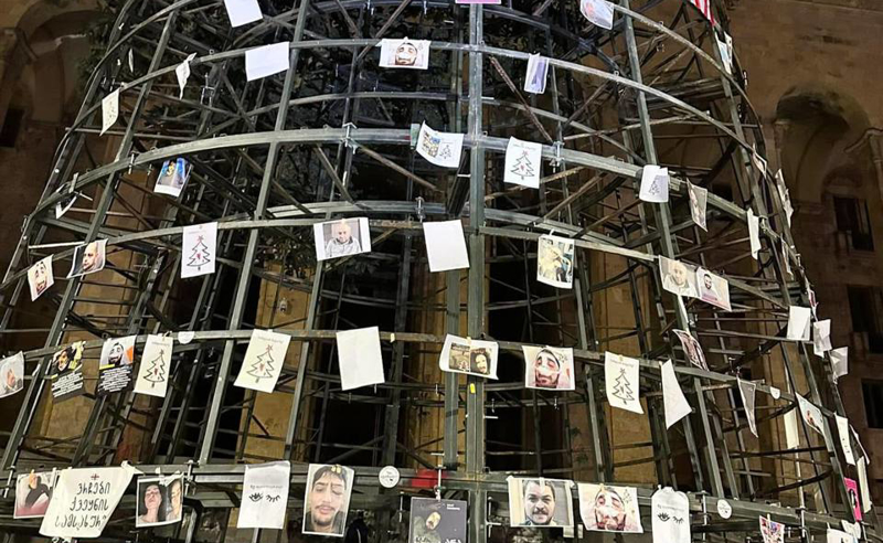 Фотографии избитых на акциях граждан сняты с протестной елки