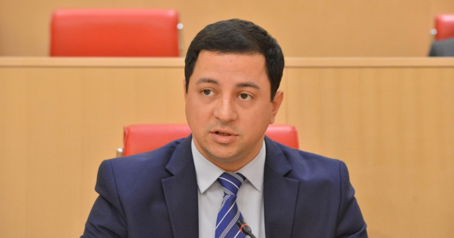 საქართველოს პარლამენტის თავმჯდომარედ არჩილ თალაკვაძე აირჩიეს