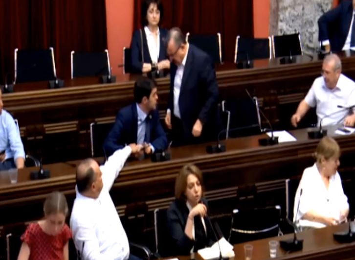 რომან გოცირიძე და ვანო ზარდიაშვილი ერთმანეთს დაუპირისპირდნენ