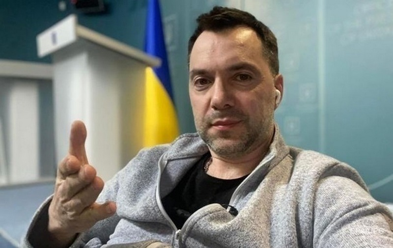 არესტოვიჩი: "რუსეთში 300 000 რეზერვისტის მობილიზება 2 რამეს ნიშნავს"