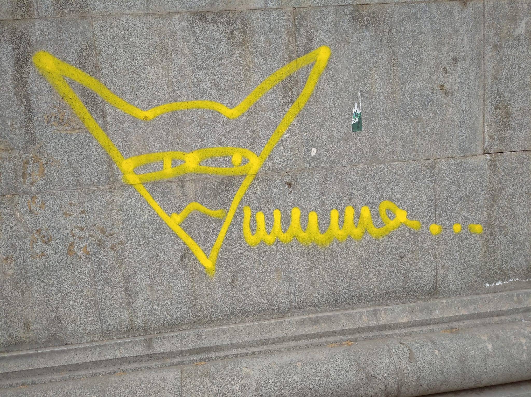 ვანდალიზმი თუ საფრთხე? - ვინ ტოვებს უცნაურ ნიშნებს თბილისში