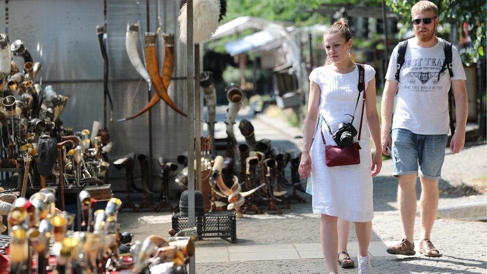Russia says Georgia isn't safe. Russians in Georgia say otherwise