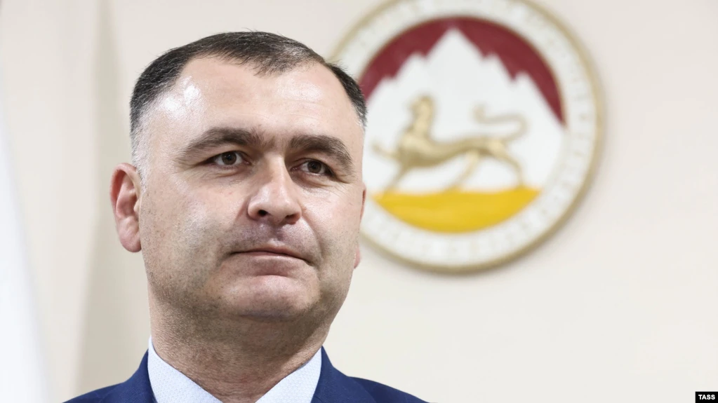 Алан Гаглоев вновь провел ряд кадровых назначений