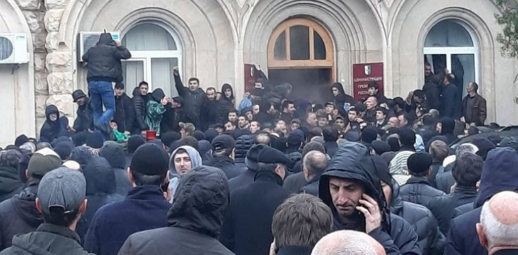 აფხაზი ოპოზიციონერი თბილისთან ურთიერთობის გეგმებზე საუბრობს