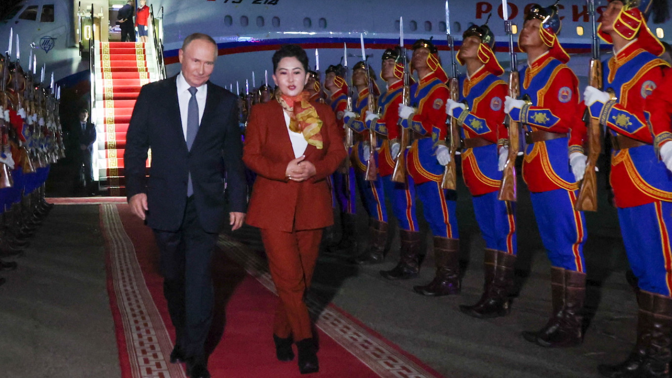 პუტინი მონღოლეთში ჩავიდა