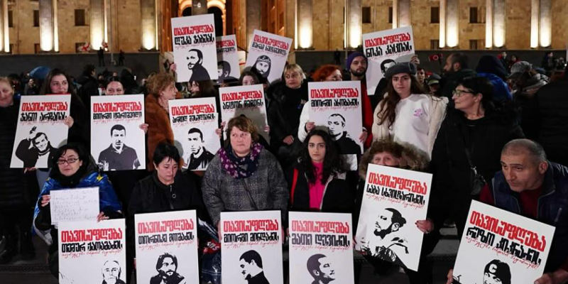 Матери задержанных демонстрантов присоединятся к протестному маршу в Тбилиси