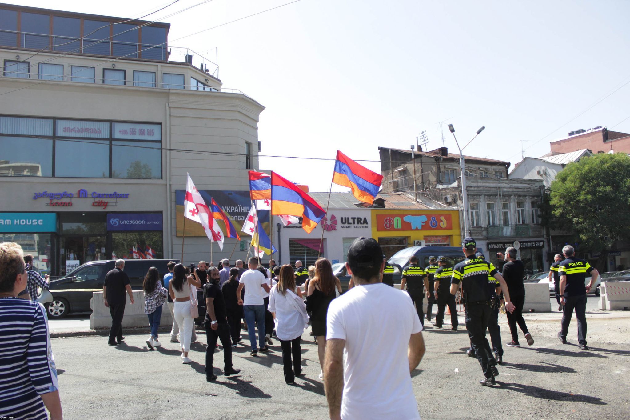 სომხეთში საქართველოს საელჩოსთან საპროტესტო აქცია გამართეს