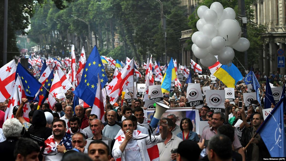 აქცია–პერფორმანსი ქუთაისში: „ვოვა, დაიბრუნე შენი ნამესტნიკი"
