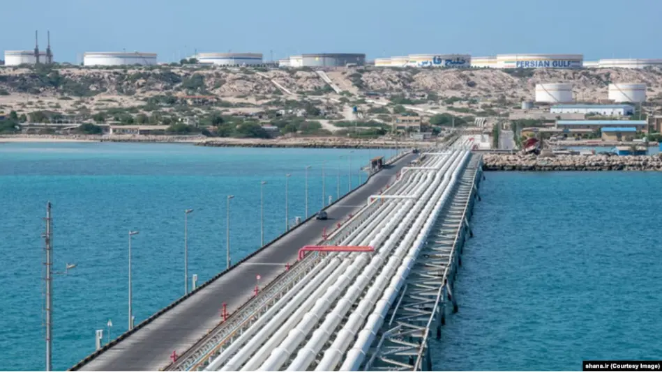 США и Израиль ударили по нефтяному острову Харк в Иране