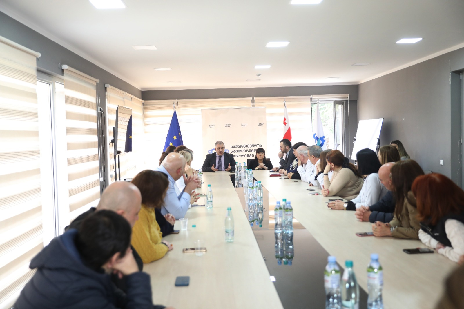 მიხეილ სარჯველაძე რესპუბლიკური საავადმყოფოს მედპერსონალს შეხვდა